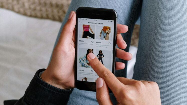Optimizing Product Placement in Physical and Digital Channels to Enhance Market Reach